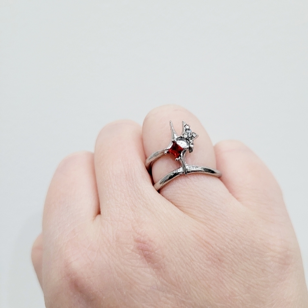 Brand New Silver Tone Red Stone Star Ring Adjustable Size